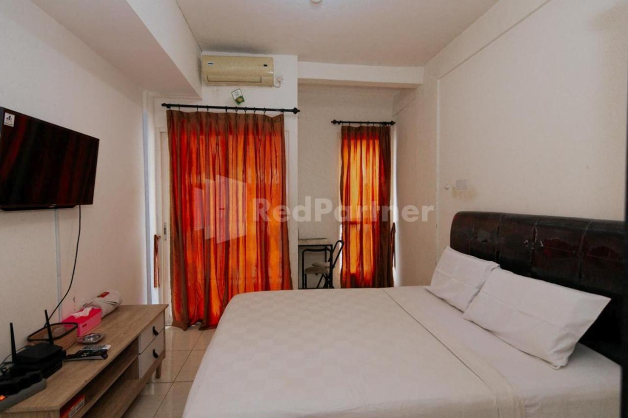 Redliving Apartemen Skylounge Tamansari - Vanez Room Tangerang Exterior foto