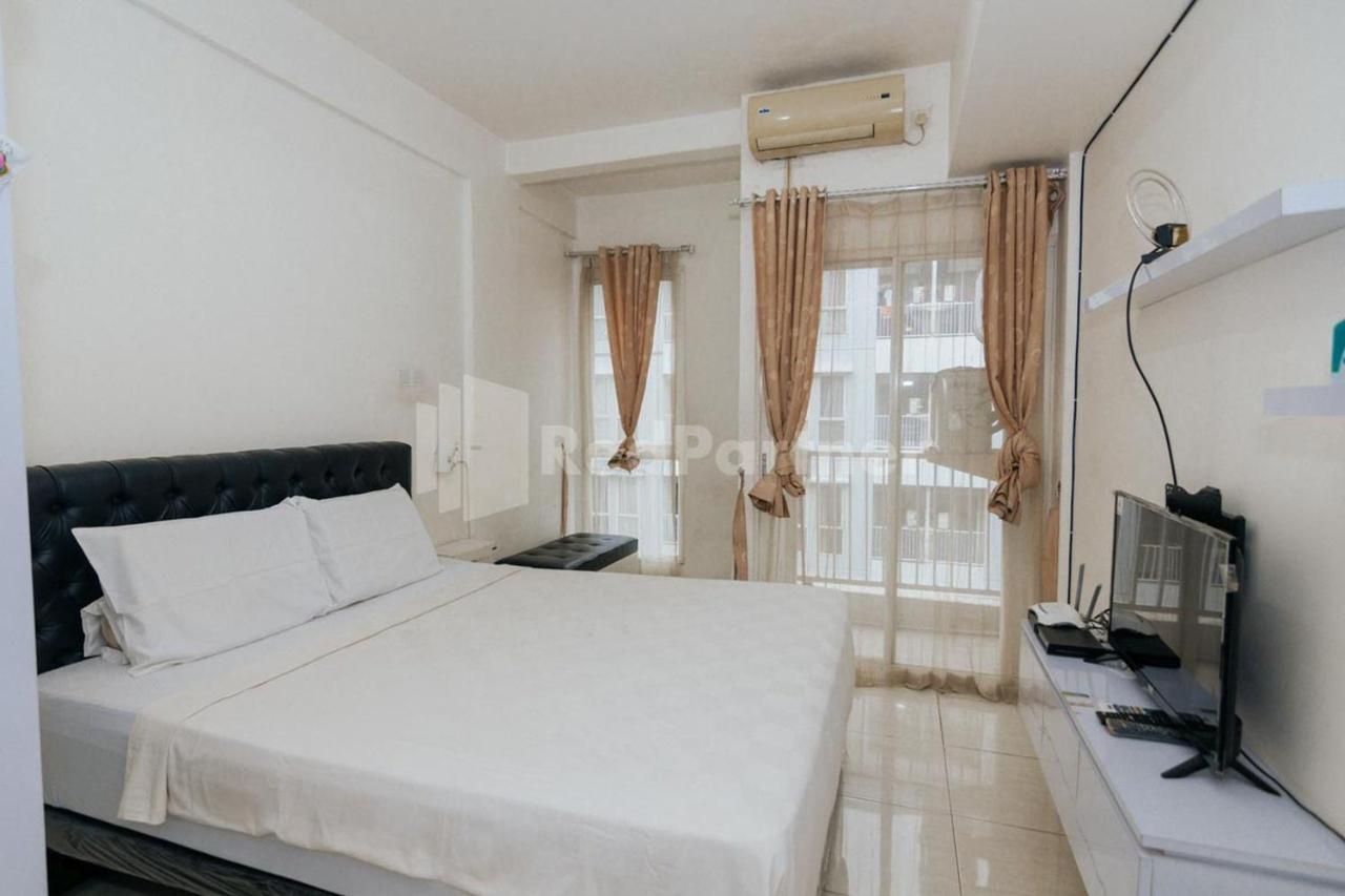 Redliving Apartemen Skylounge Tamansari - Vanez Room Tangerang Exterior foto