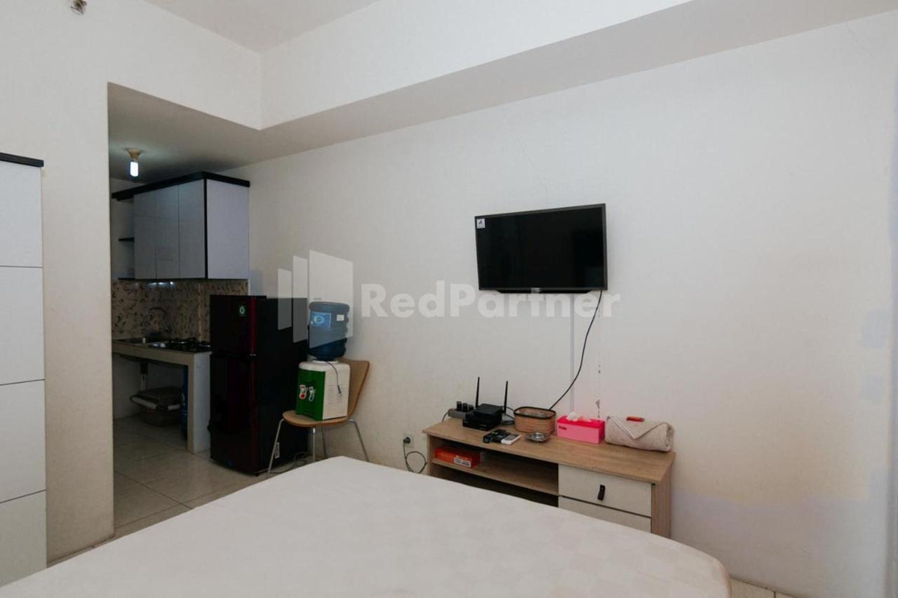 Redliving Apartemen Skylounge Tamansari - Vanez Room Tangerang Exterior foto