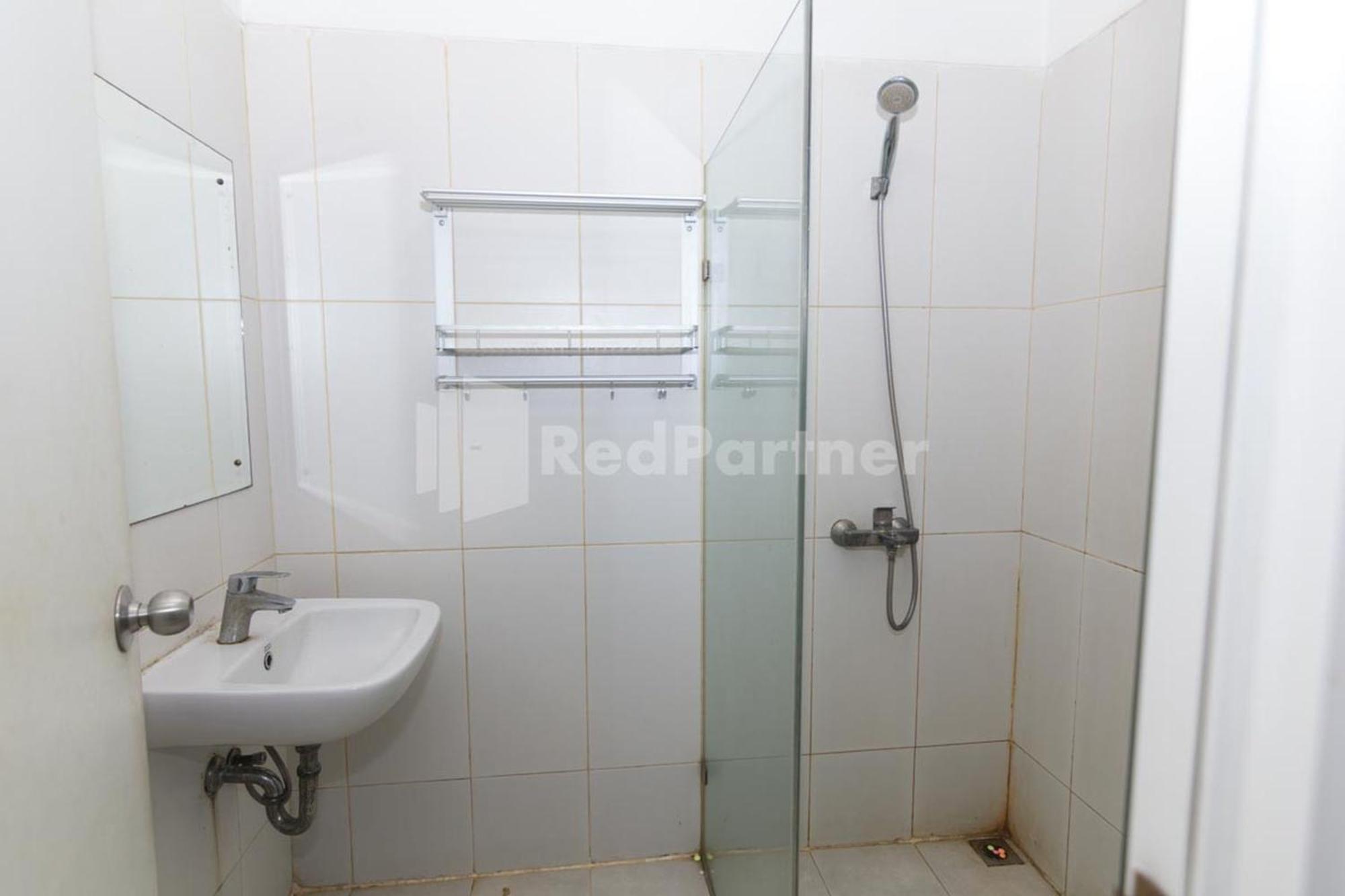 Redliving Apartemen Skylounge Tamansari - Vanez Room Tangerang Quarto foto